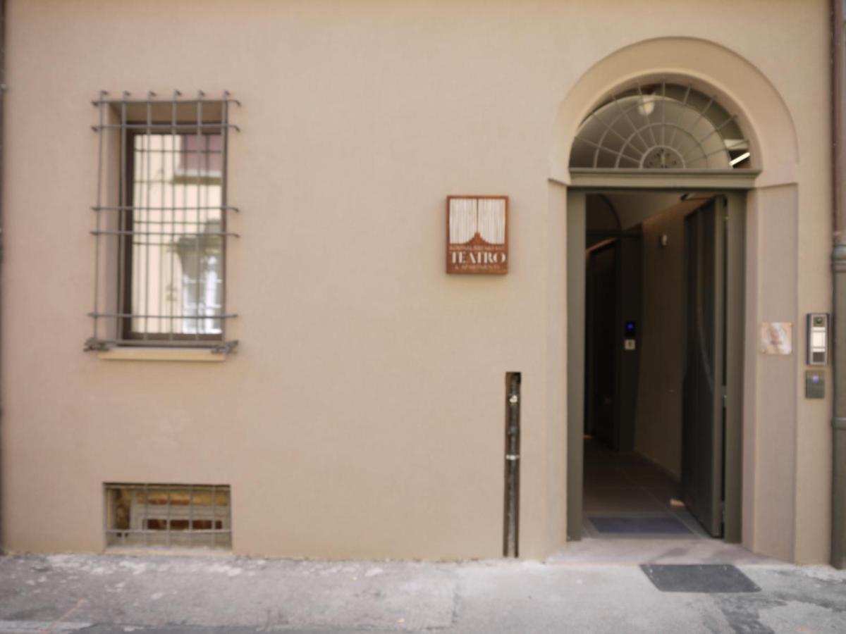 Rb Del Teatro&Apartaments Имола Экстерьер фото