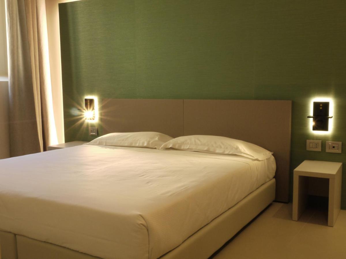 Rb Del Teatro&Apartaments Имола Экстерьер фото