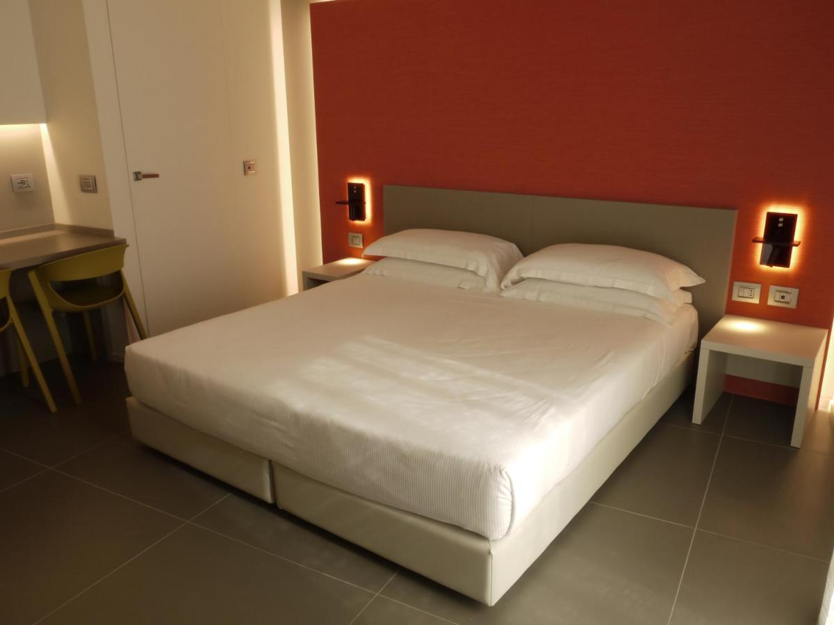 Rb Del Teatro&Apartaments Имола Экстерьер фото